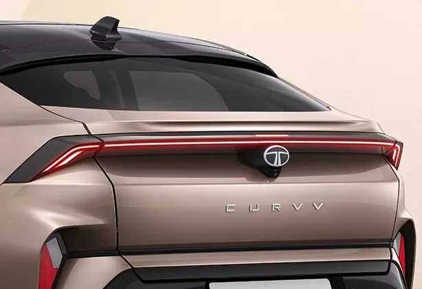 Connected-LED-Taillamps-with-Goodbye-function
